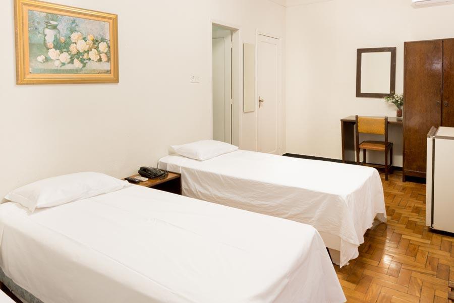 Economic Center Hotel Divinopolis Bagian luar foto